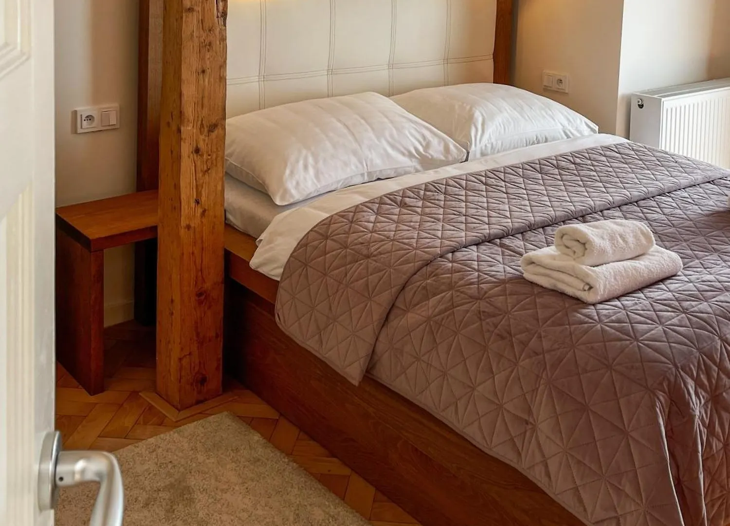Stupartska - Attic Old Town Residence Prag Aparthotel